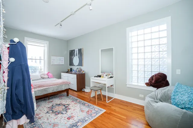 $349,000 | 1514 Elmwood Avenue, Unit 3, Evanston, IL 60201