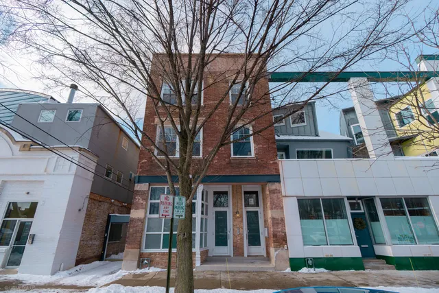 $349,000 | 1514 Elmwood Avenue, Unit 3, Evanston, IL 60201