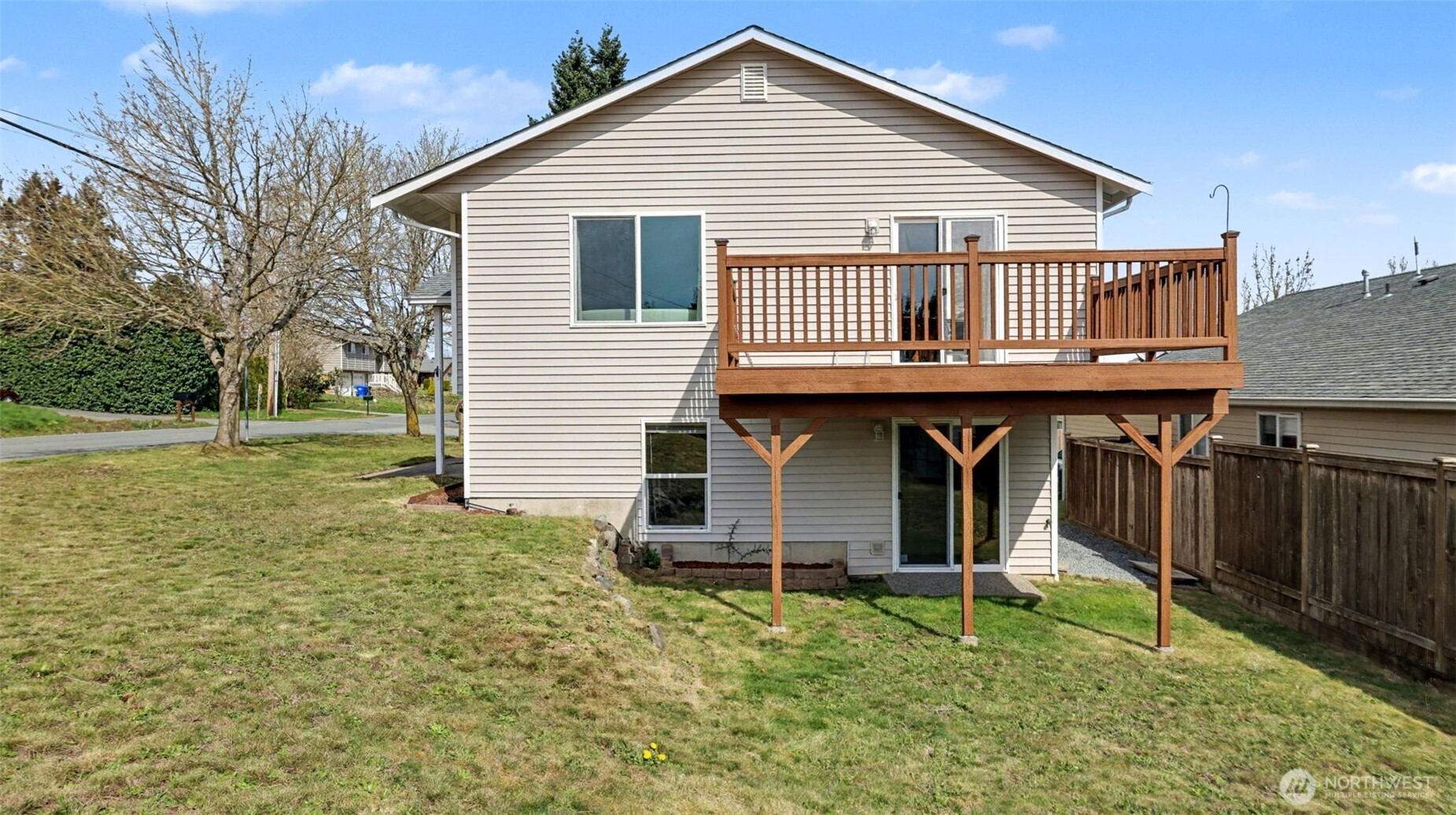 132 76th Place Southwest Everett, WA 98203 - Photo 5 of 36 a view of backyard of house