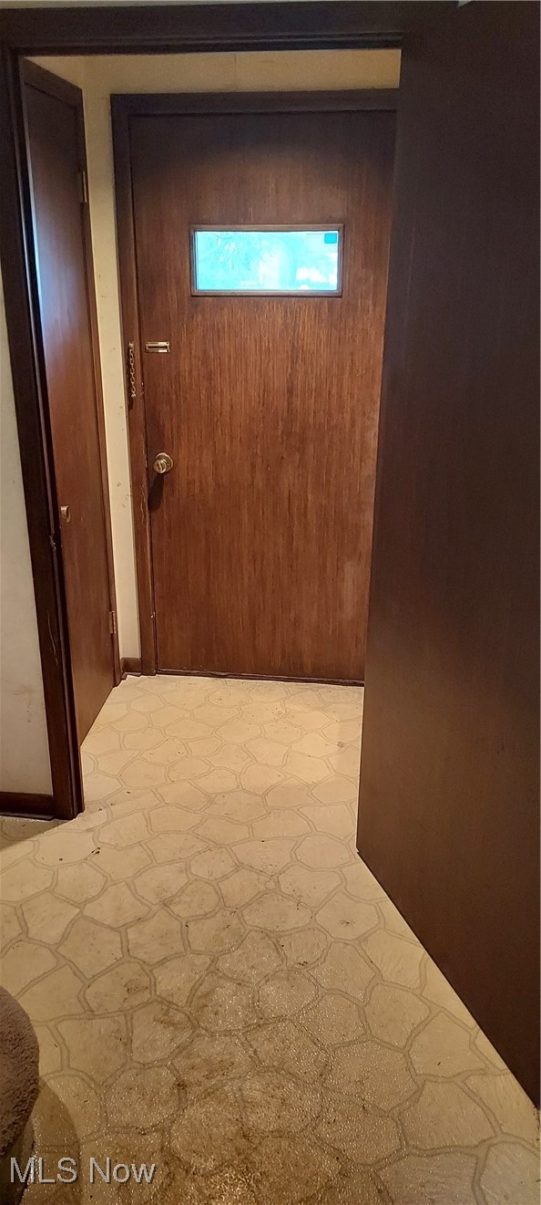 4308 Silsby Road University Heights, OH 44118 - Photo 7 of 28 View of hall