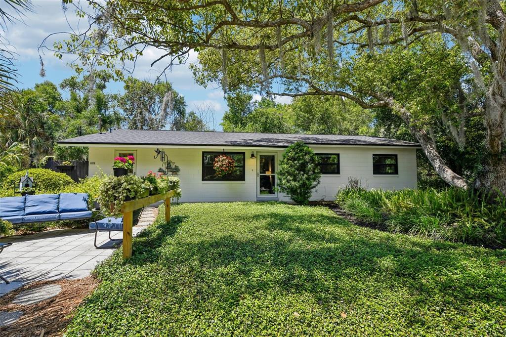 1073 Central Street Mount Dora, FL 32757 - Photo 1 of 1