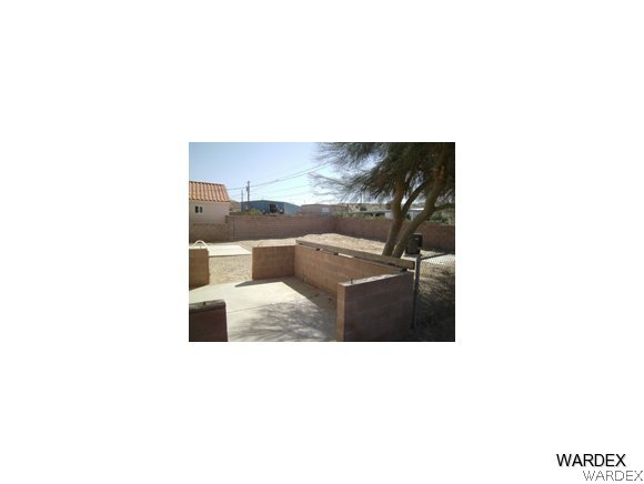 1674 Kyle Avenue Bullhead City, AZ 86442 - Photo 8 of 10