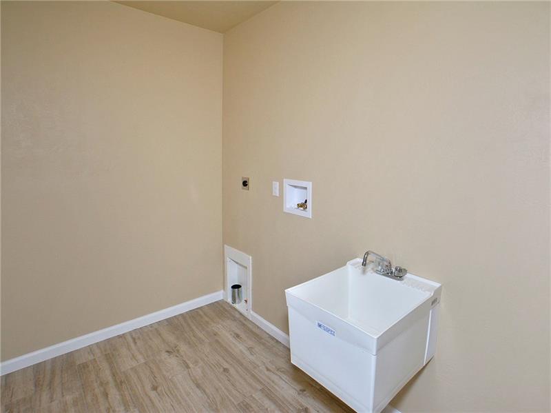 9100 Riley Way North Huntingdon, PA 15642 - Photo 19 of 25