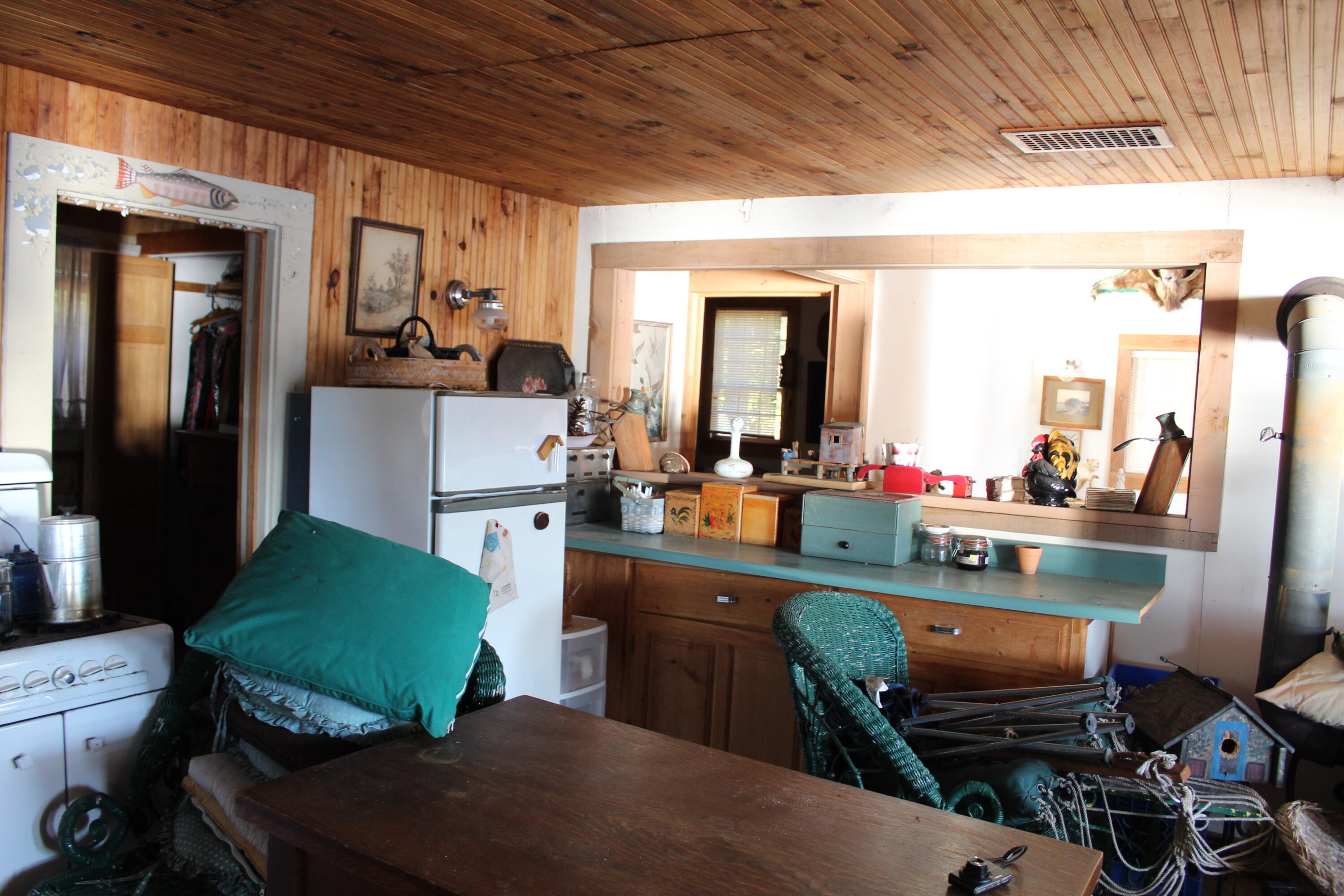 T10 Sd Me 04622 Road Cherryfield, ME 04622 - Photo 9 of 45 Kitchen