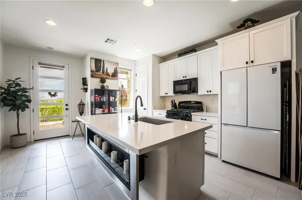 $2,650 | 128 Kimberlite Drive, Henderson, NV 89011