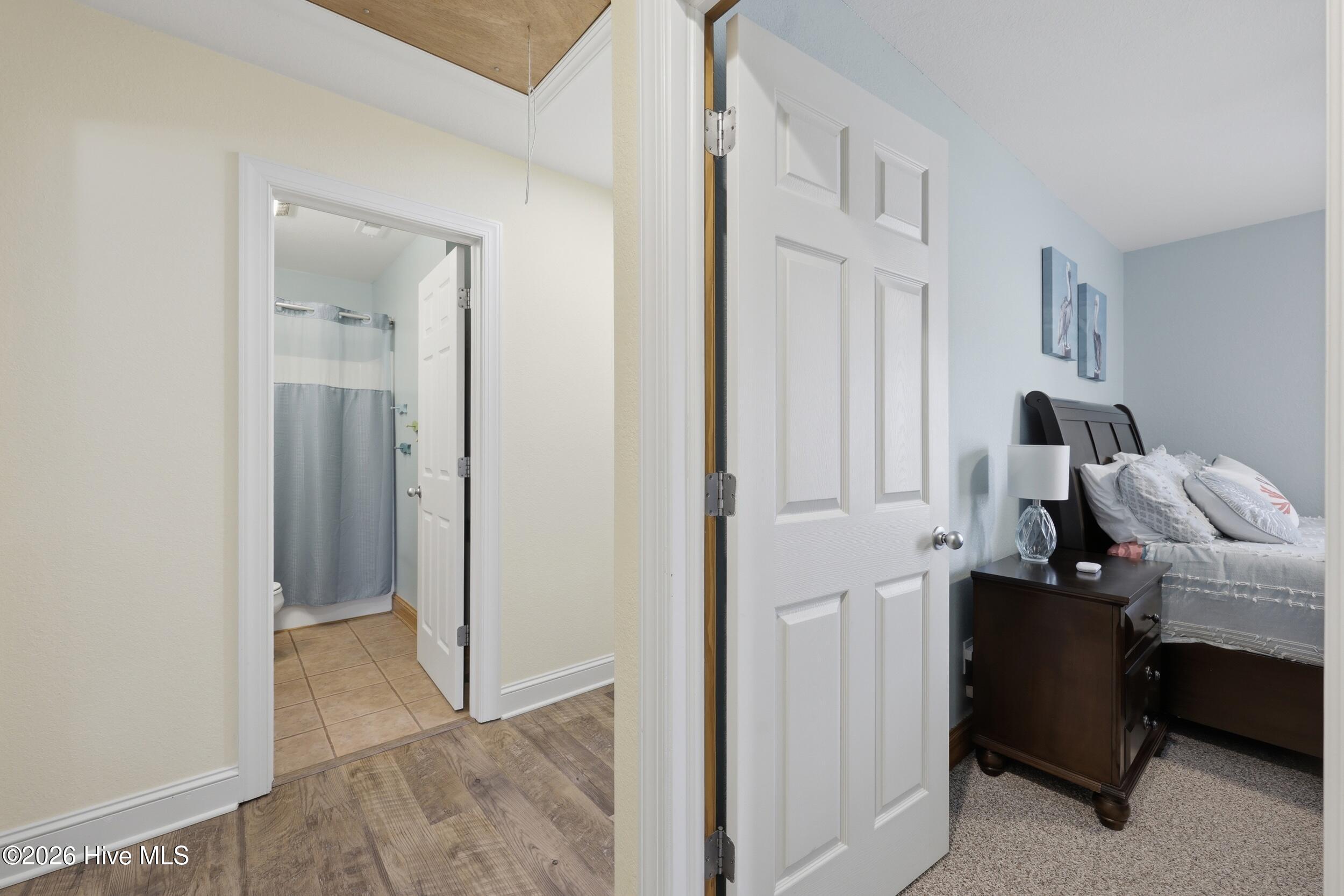 103 Captain Hobbs Court Kitty Hawk, NC 27949 - Photo 32 of 69 Hallway