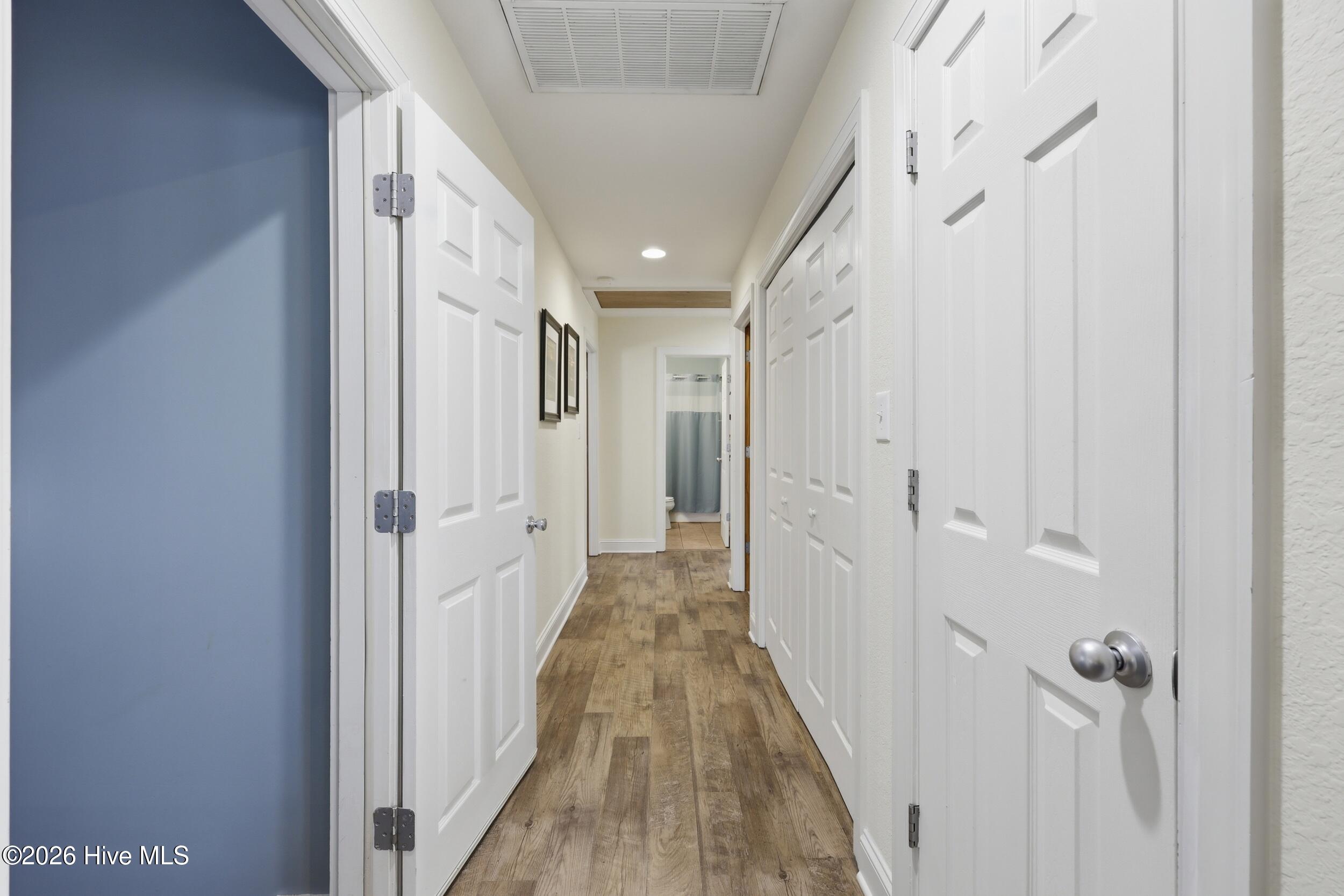 103 Captain Hobbs Court Kitty Hawk, NC 27949 - Photo 35 of 69 Hallway