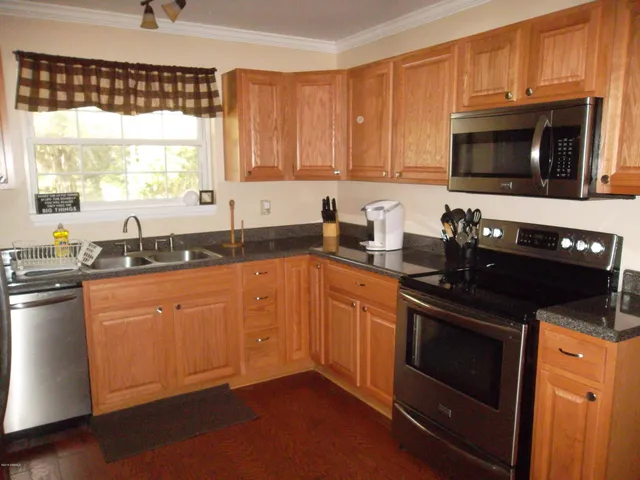 $1,700 | 3010 Cypress Street, Beaufort, SC 29906