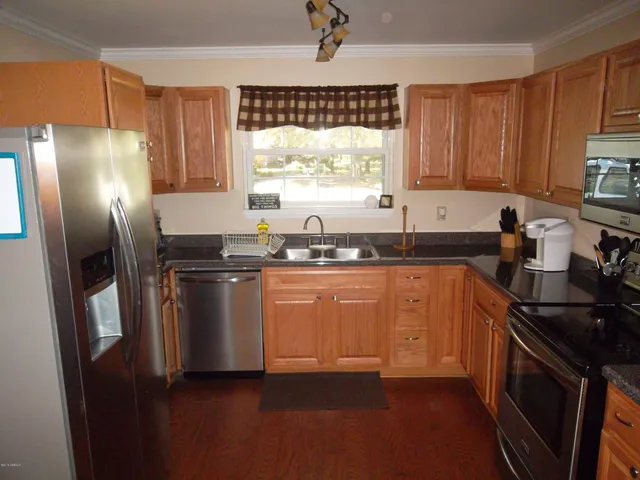 $1,700 | 3010 Cypress Street, Beaufort, SC 29906