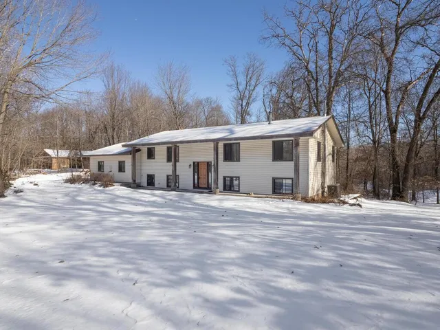 $374,900 | 22525 Linnet Street Northwest, Bethel, MN 55005