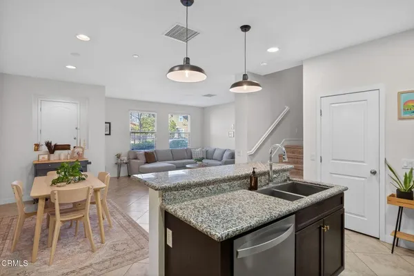 $695,000 | 11390 Citrus Drive, Unit 102, Ventura, CA 93004