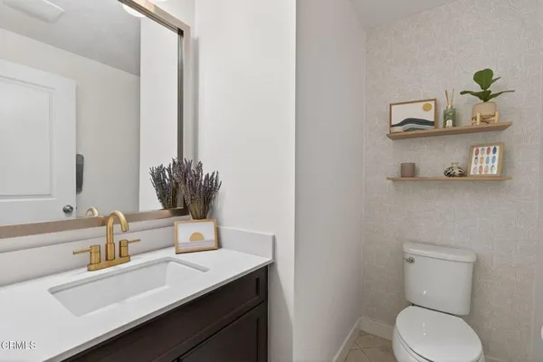 $695,000 | 11390 Citrus Drive, Unit 102, Ventura, CA 93004