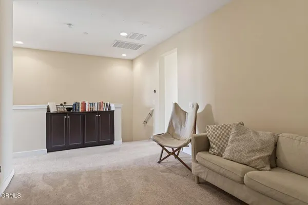 $695,000 | 11390 Citrus Drive, Unit 102, Ventura, CA 93004