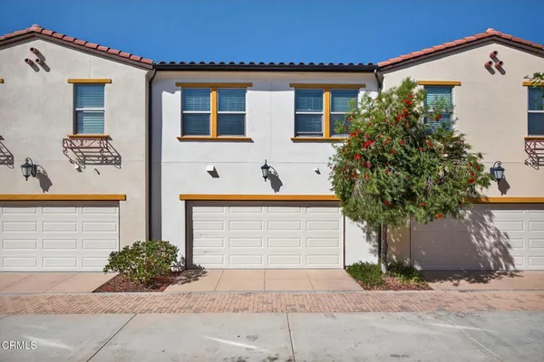 $695,000 | 11390 Citrus Drive, Unit 102, Ventura, CA 93004