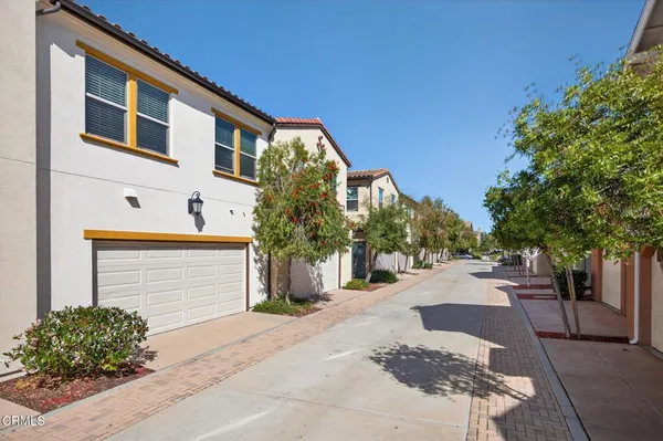 $695,000 | 11390 Citrus Drive, Unit 102, Ventura, CA 93004