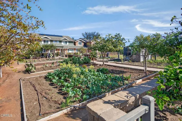 $695,000 | 11390 Citrus Drive, Unit 102, Ventura, CA 93004