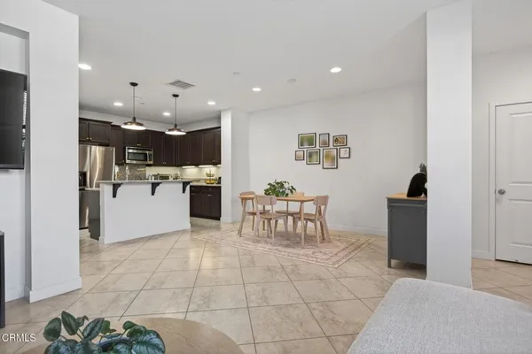 $695,000 | 11390 Citrus Drive, Unit 102, Ventura, CA 93004