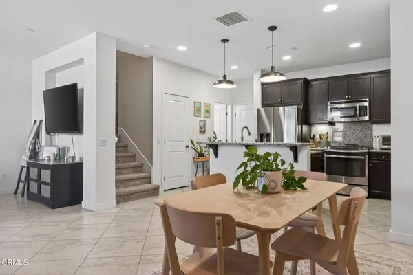 $695,000 | 11390 Citrus Drive, Unit 102, Ventura, CA 93004