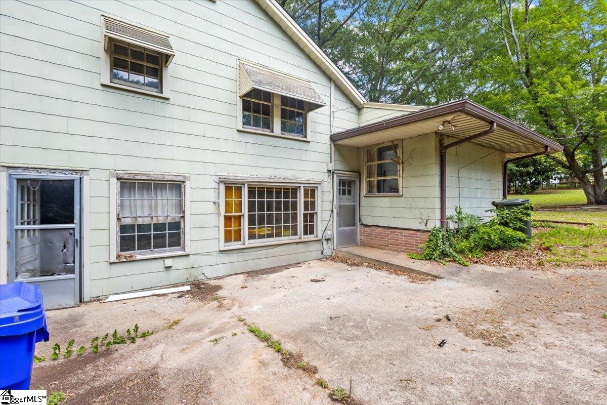 106 Rice Street Greenville, SC 29605 - Photo 6 of 12 Gallery Image 6