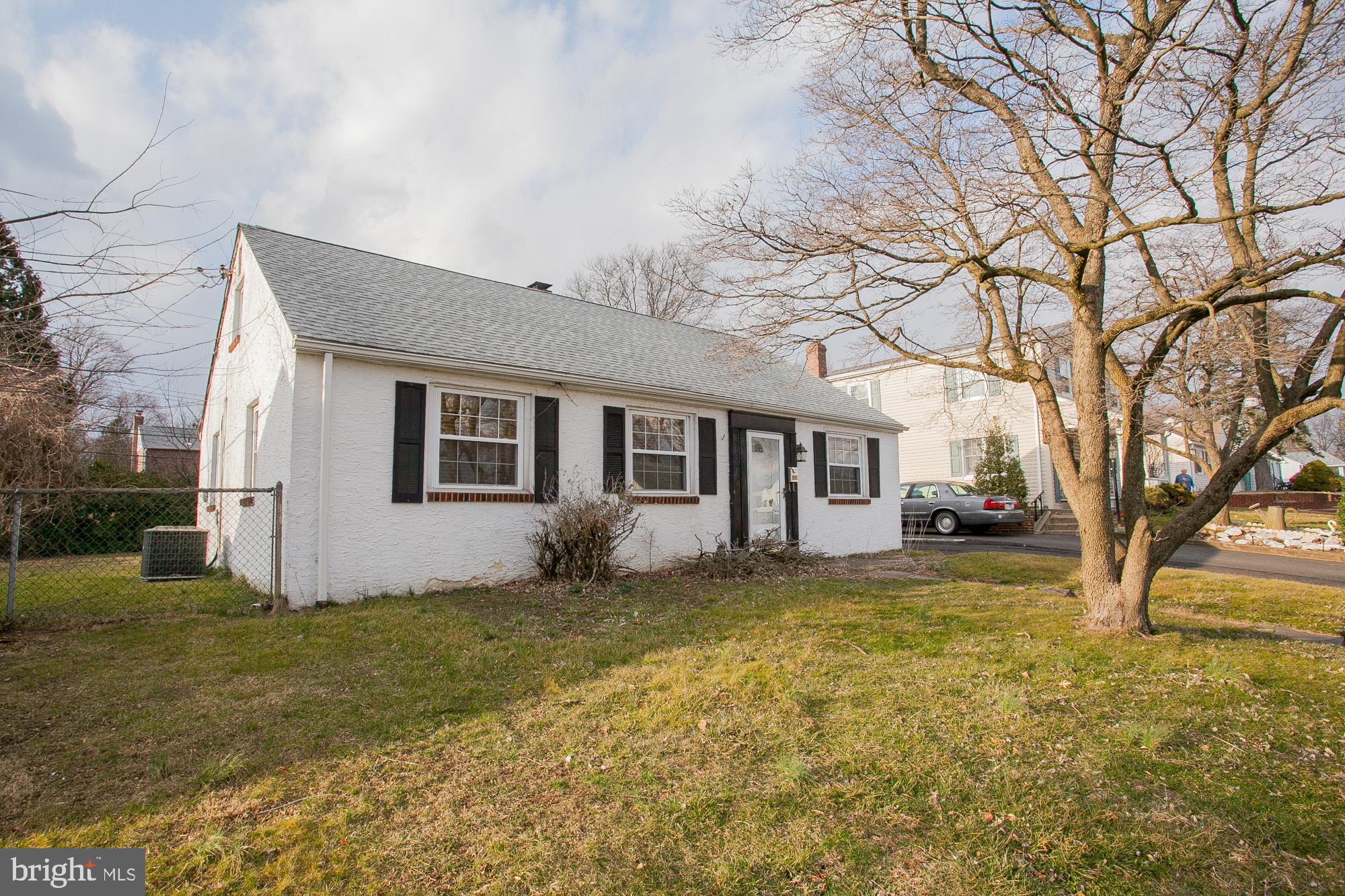 9816 Woodfern Road Philadelphia, PA 19115 - Photo 2 of 54