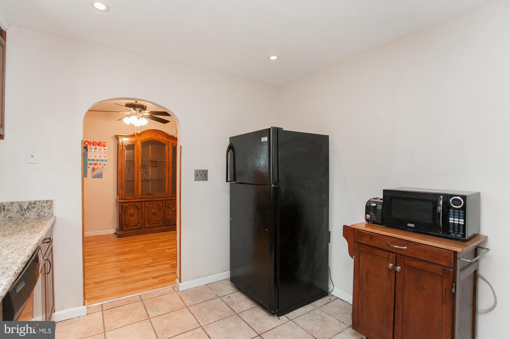 9816 Woodfern Road Philadelphia, PA 19115 - Photo 18 of 54