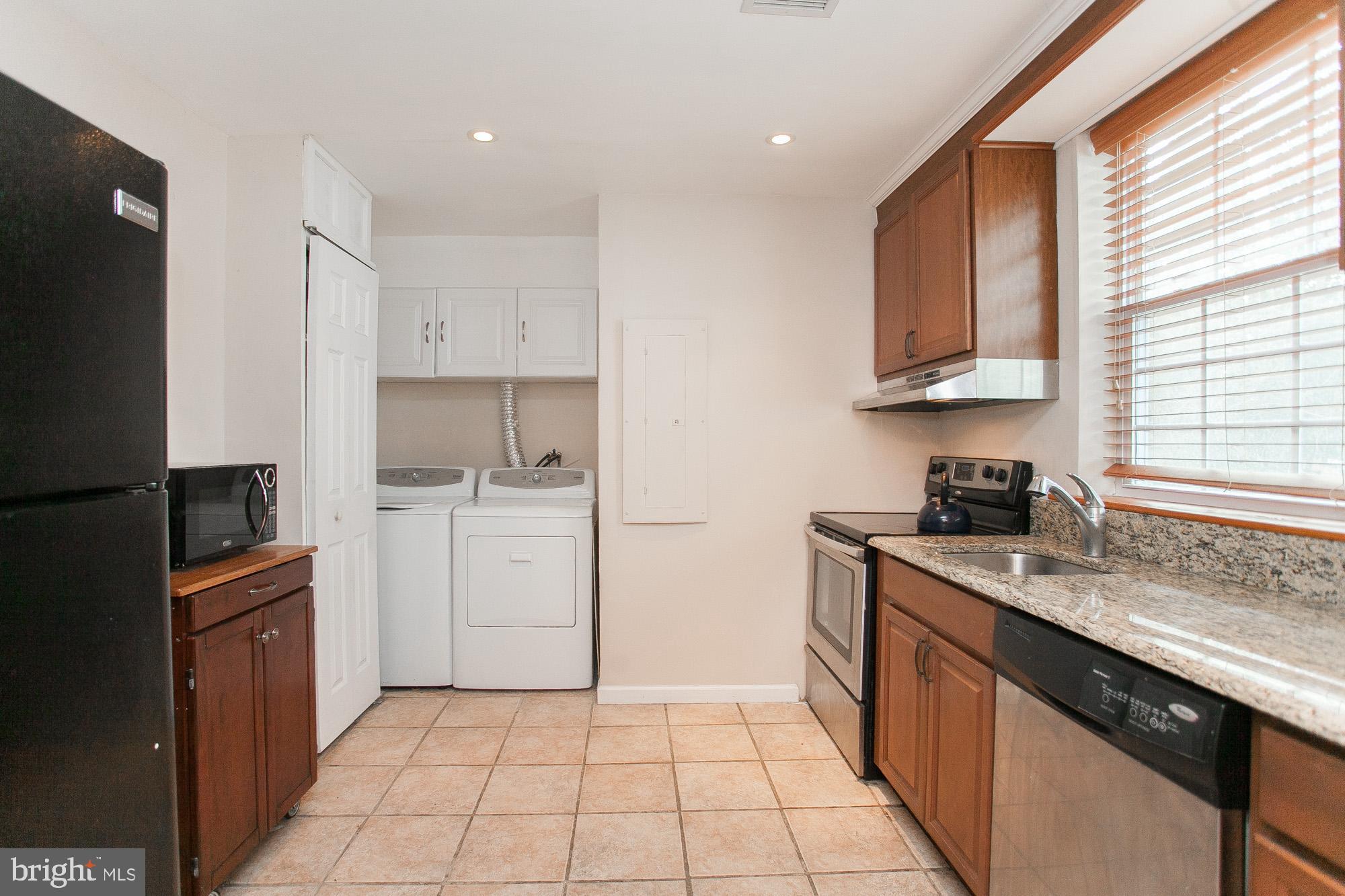 9816 Woodfern Road Philadelphia, PA 19115 - Photo 20 of 54