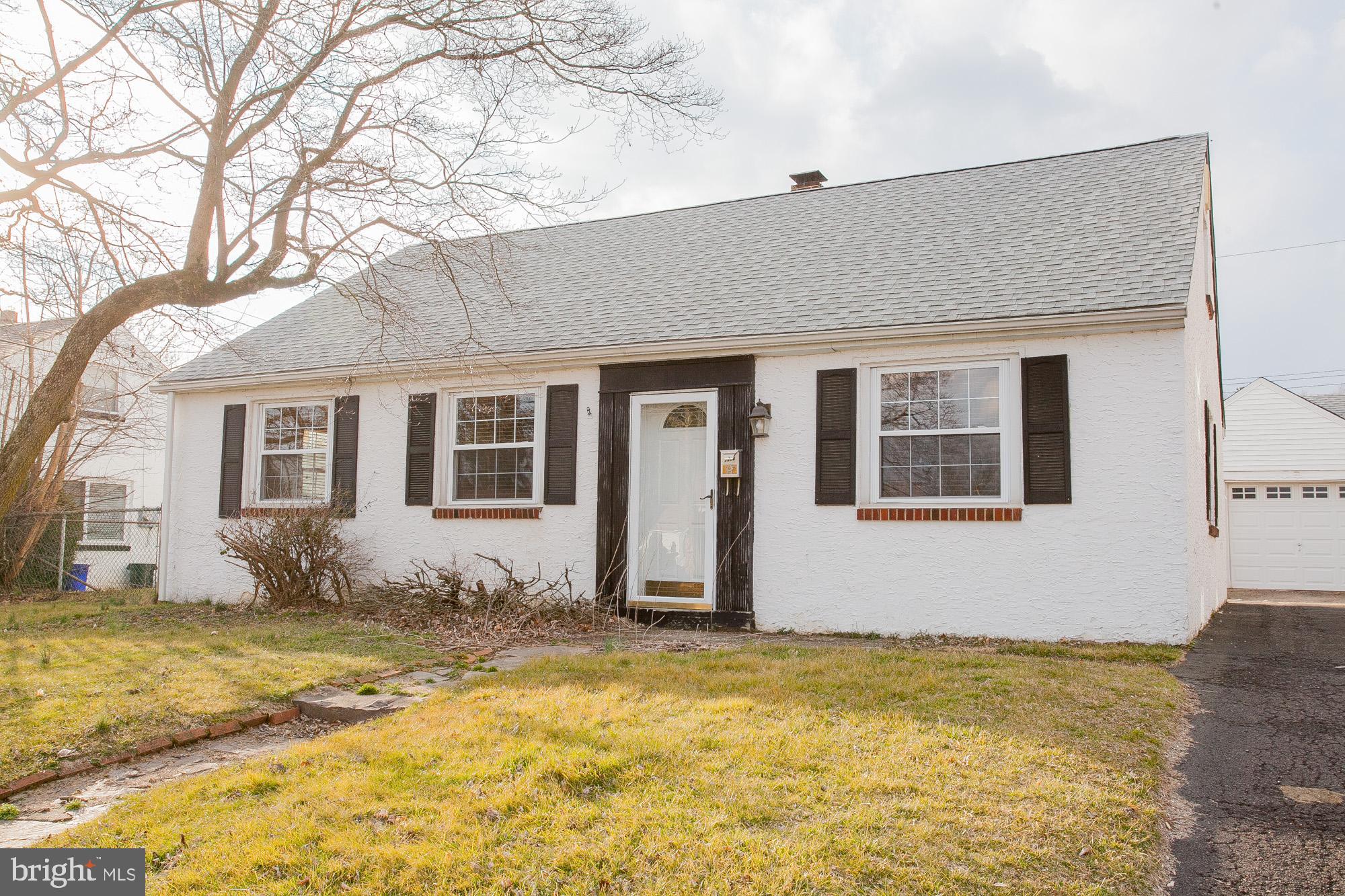 9816 Woodfern Road Philadelphia, PA 19115 - Photo 3 of 54