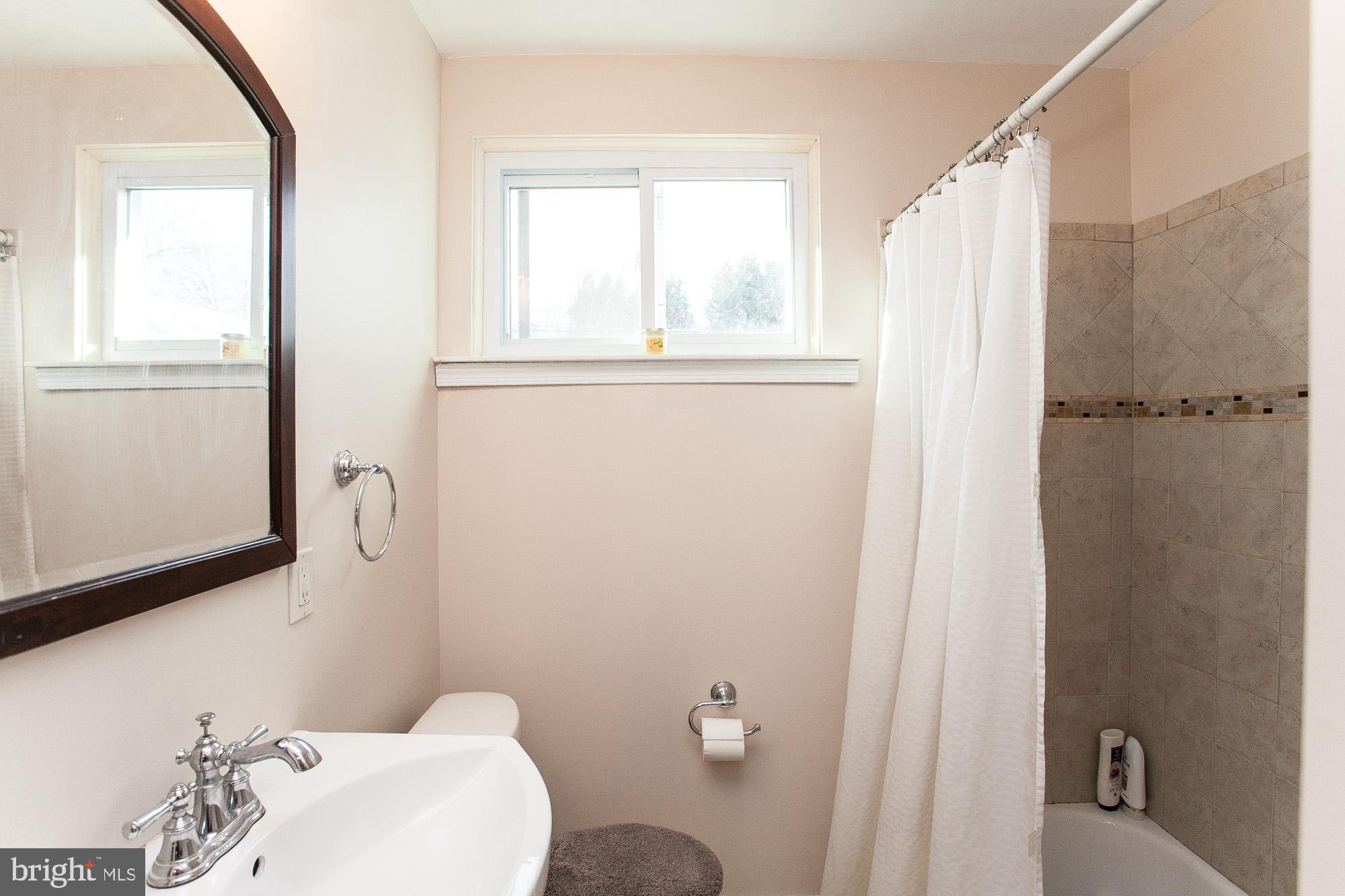 9816 Woodfern Road Philadelphia, PA 19115 - Photo 32 of 54