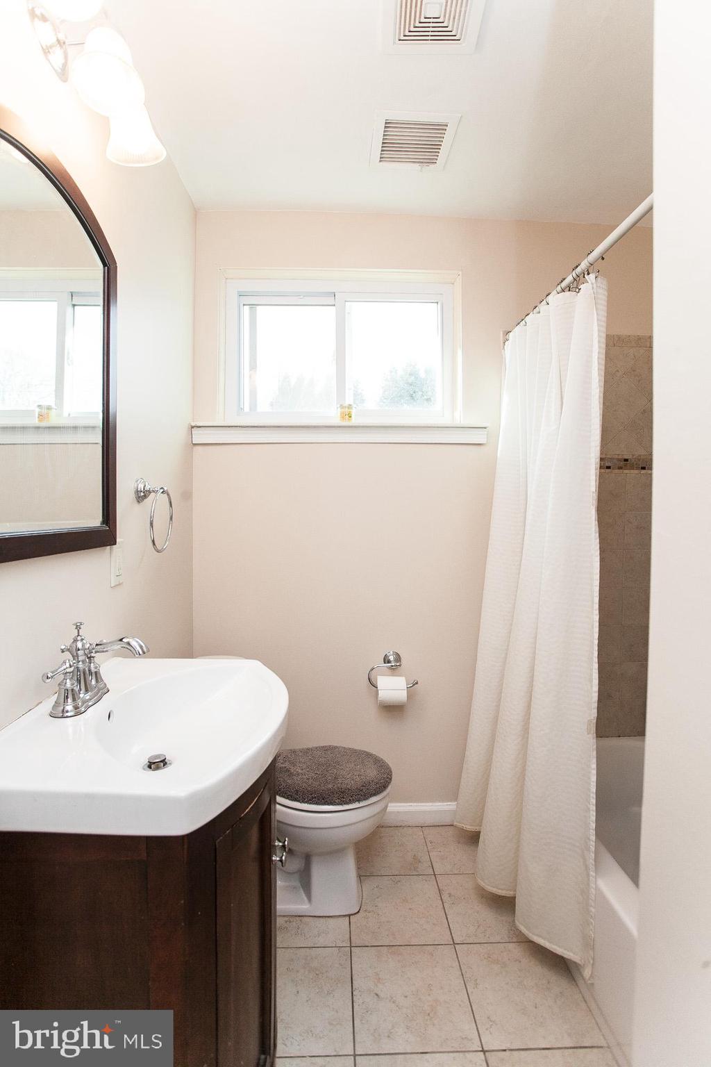 9816 Woodfern Road Philadelphia, PA 19115 - Photo 33 of 54