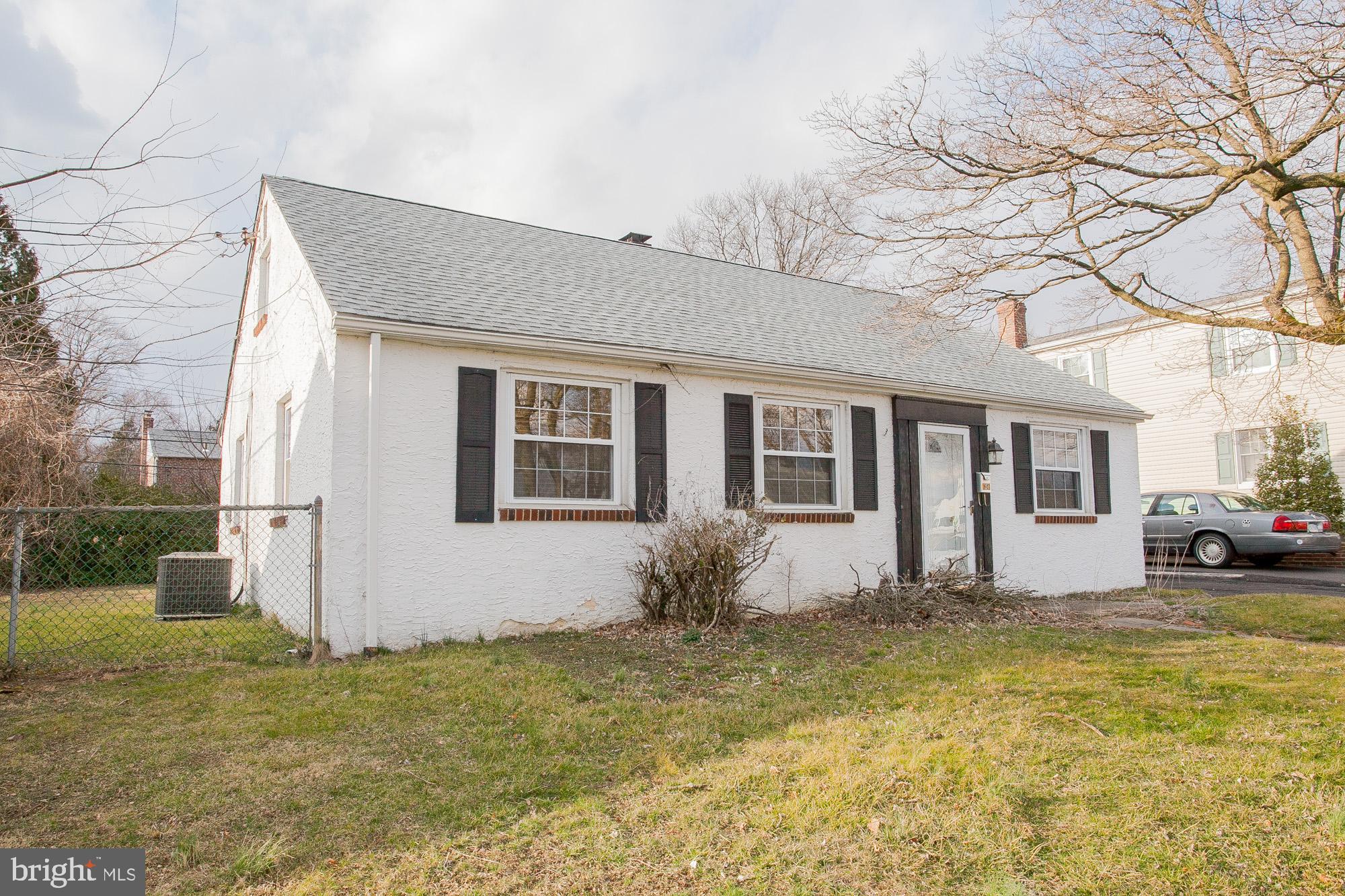9816 Woodfern Road Philadelphia, PA 19115 - Photo 5 of 54