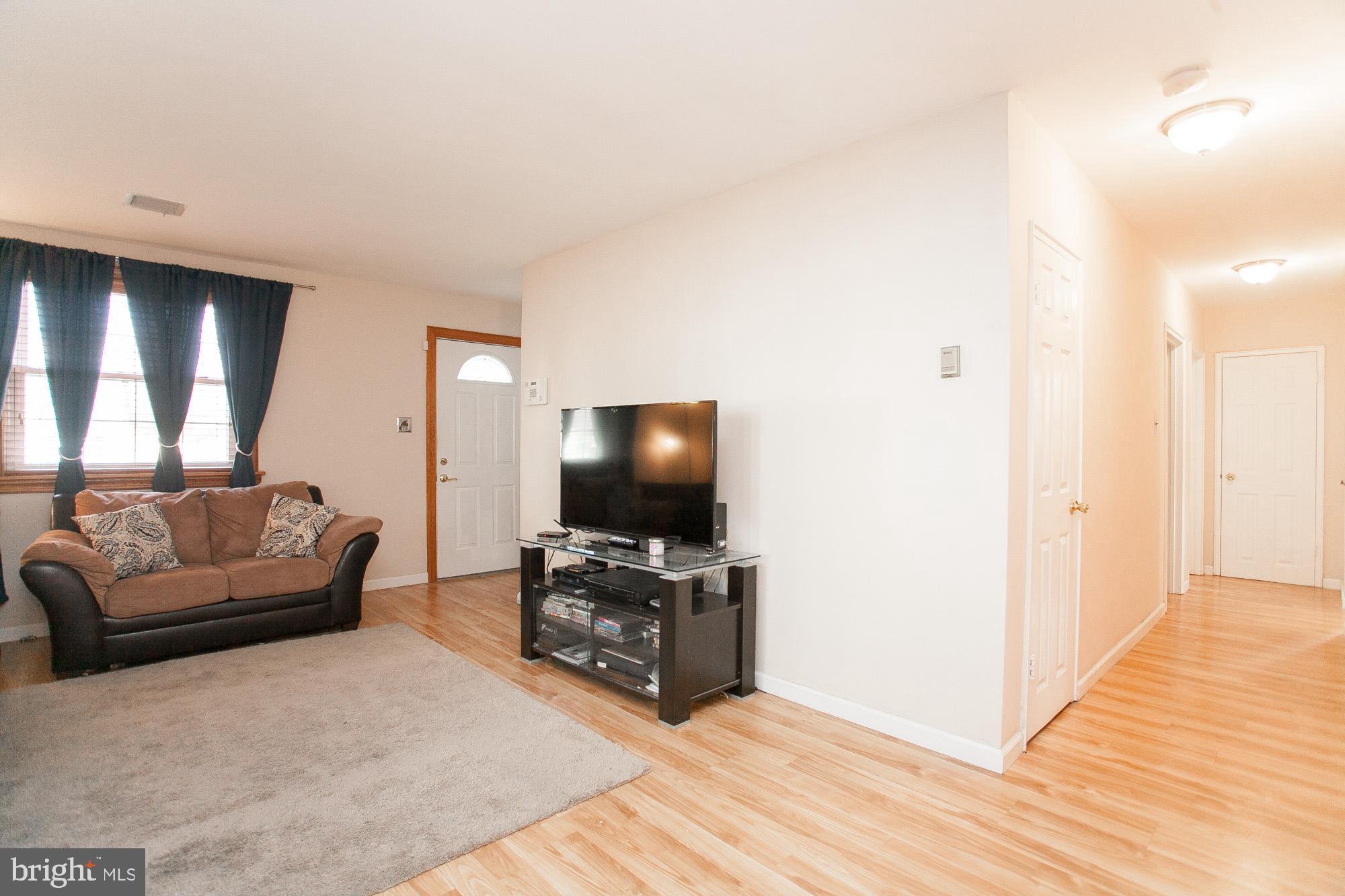 9816 Woodfern Road Philadelphia, PA 19115 - Photo 10 of 54