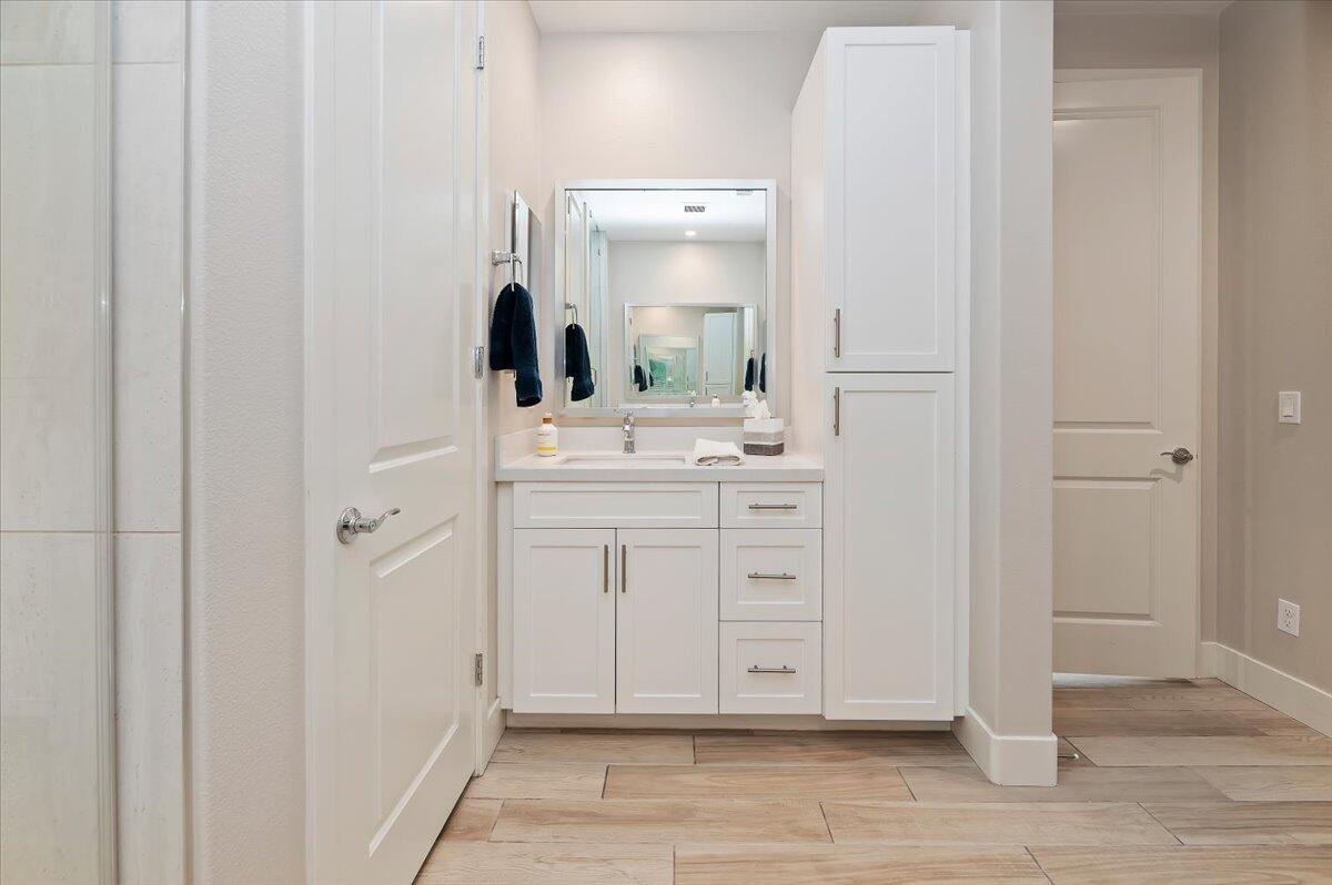 51710 Ponderosa Dr. Indio, CA 92201 - Photo 24 of 36 Double Vanity