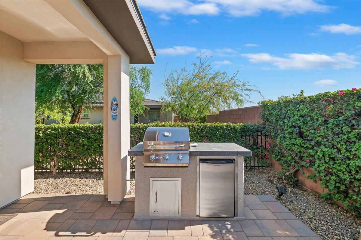 51710 Ponderosa Dr. Indio, CA 92201 - Photo 28 of 36 Built in BBQ