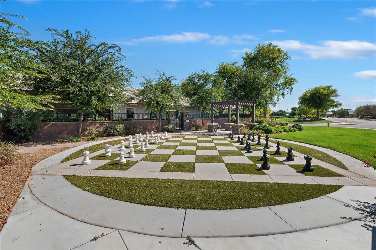 51710 Ponderosa Dr. Indio, CA 92201 - Photo 35 of 36 Community Outdoor Chess