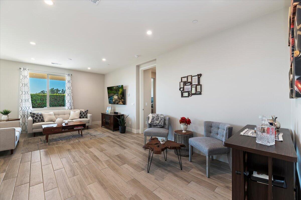 51710 Ponderosa Dr. Indio, CA 92201 - Photo 5 of 36 Sitting Area