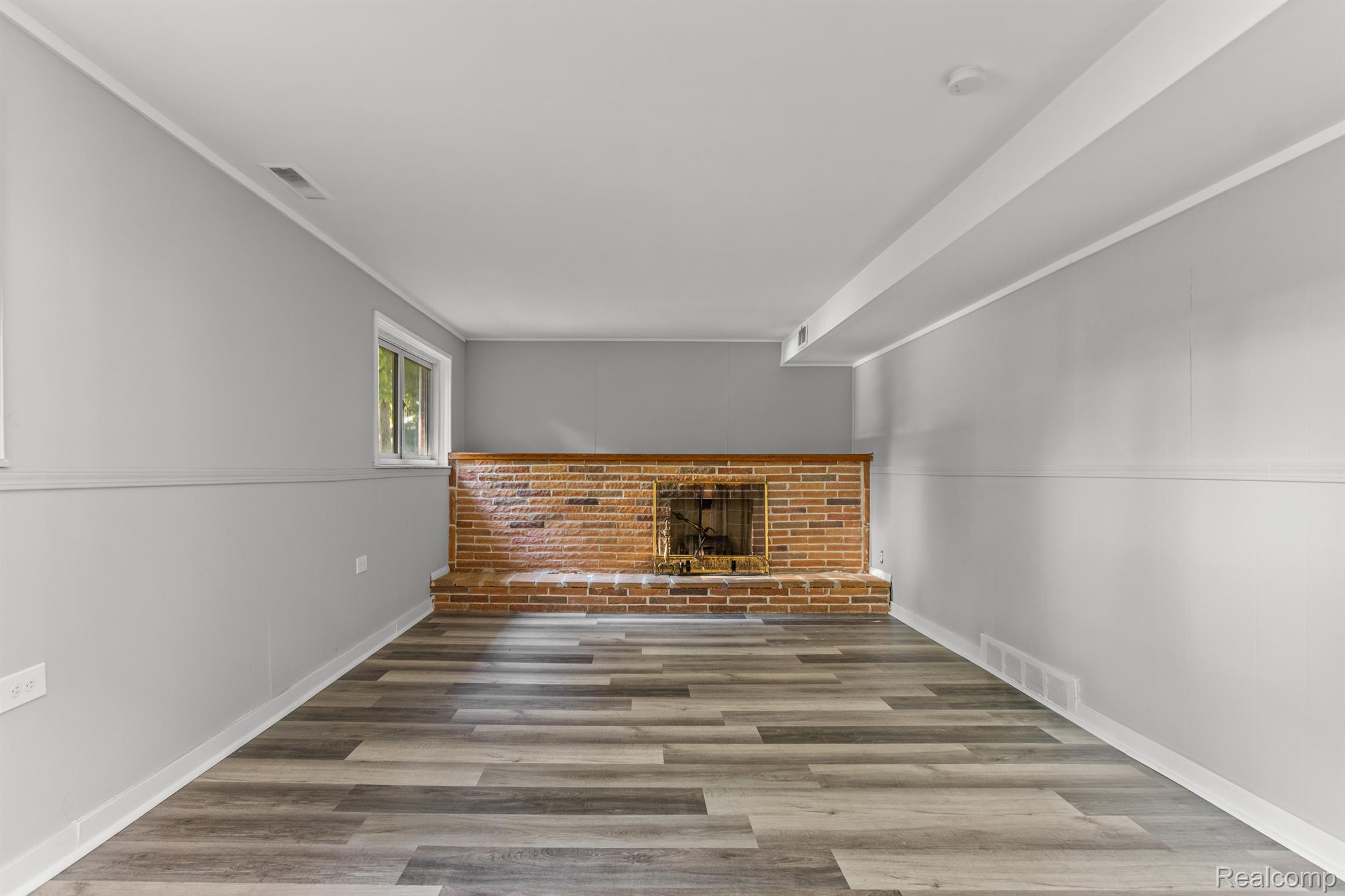211 Bert Lane Inkster, MI 48141 - Photo 4 of 27 Gallery Image 4