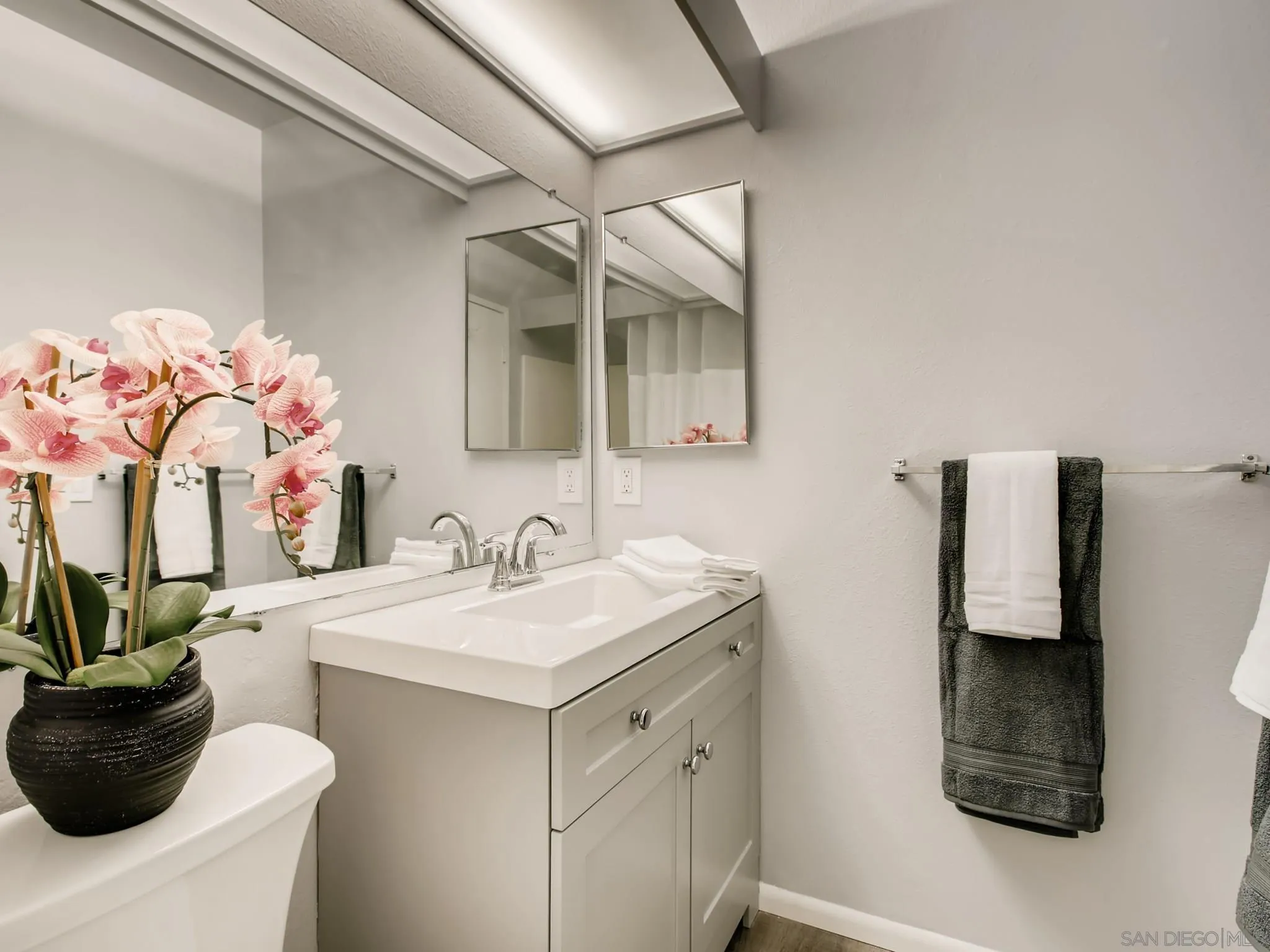 10354 Rochelle Avenue Santee, CA 92071 - Photo 17 of 21 Gallery Image 17