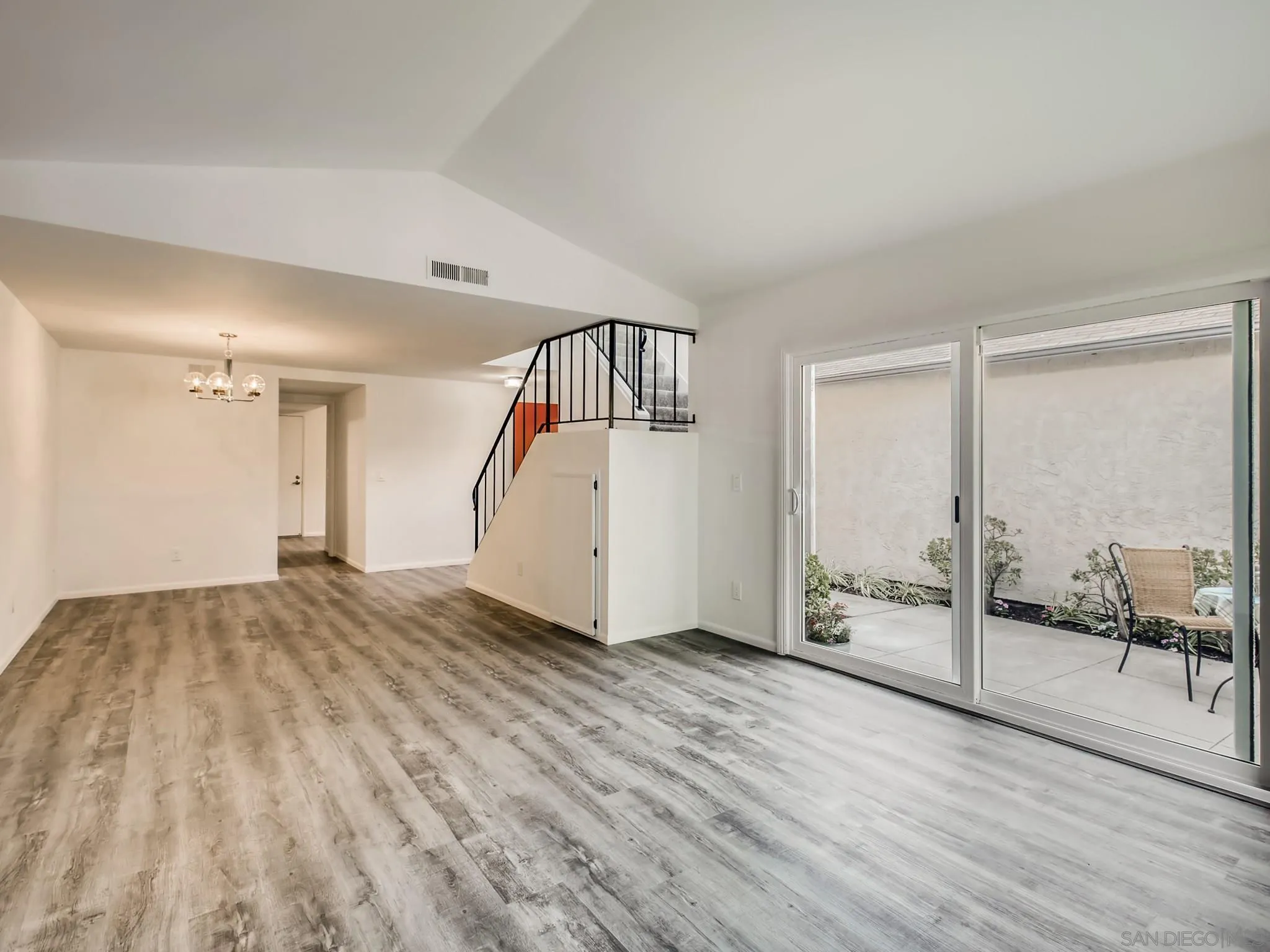 10354 Rochelle Avenue Santee, CA 92071 - Photo 5 of 21 Gallery Image 5