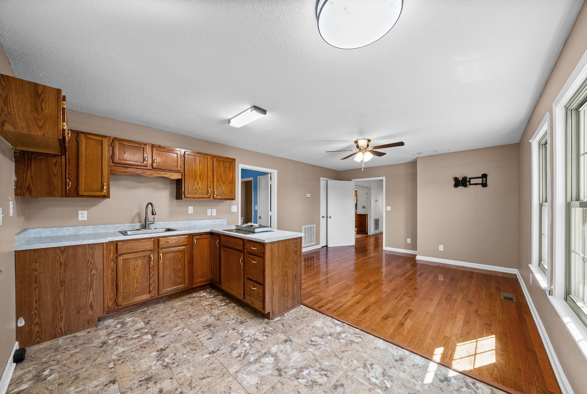3879 Sadlersville Road Adams, TN 37010 - Photo 11 of 29
