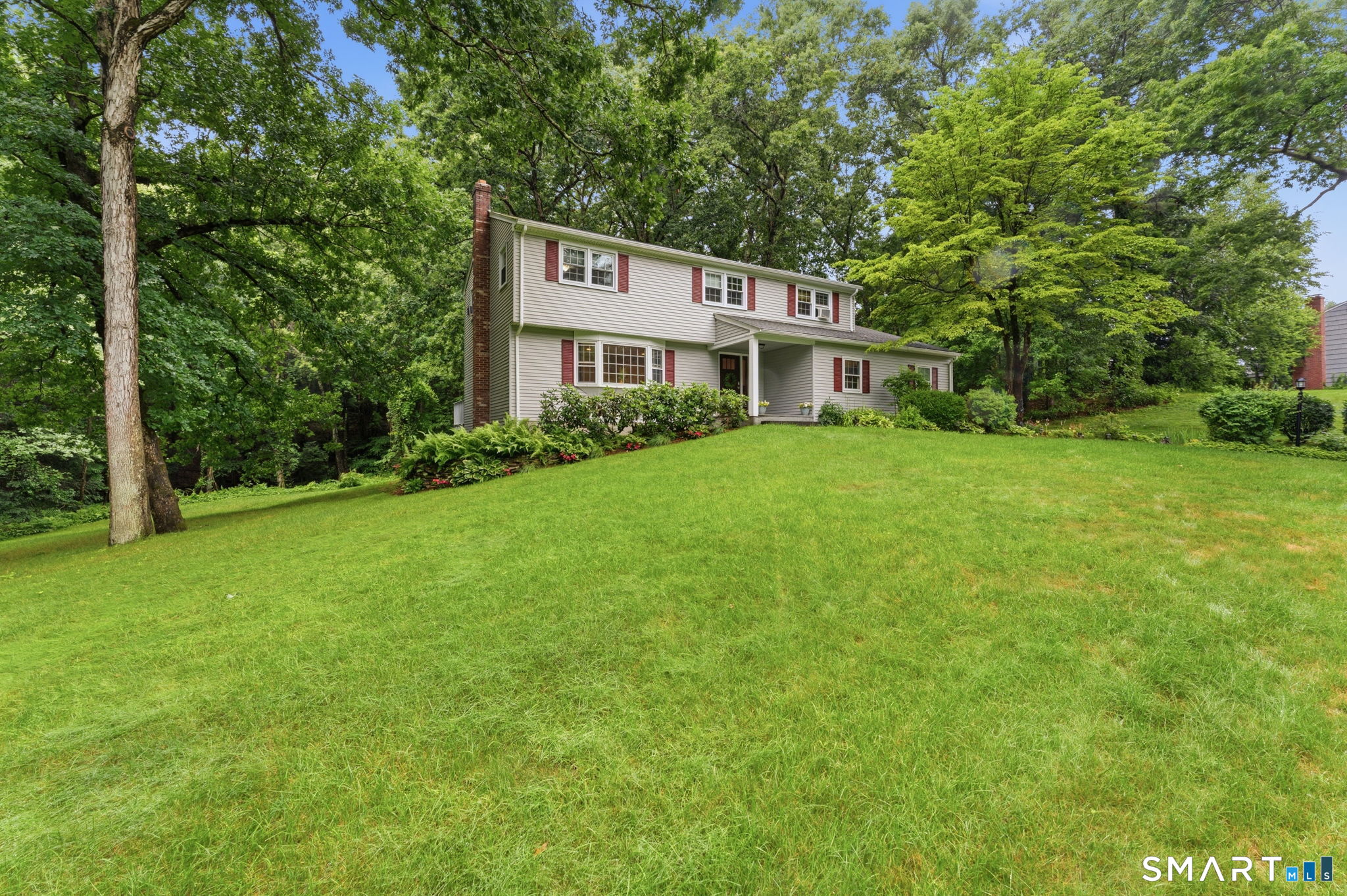 9 Banks Road Simsbury, CT 06092 - Photo 1 of 40