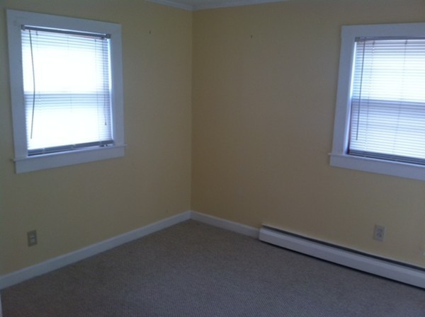21 Martin Street Wareham, MA 02532 - Photo 6 of 11 Gallery Image 6