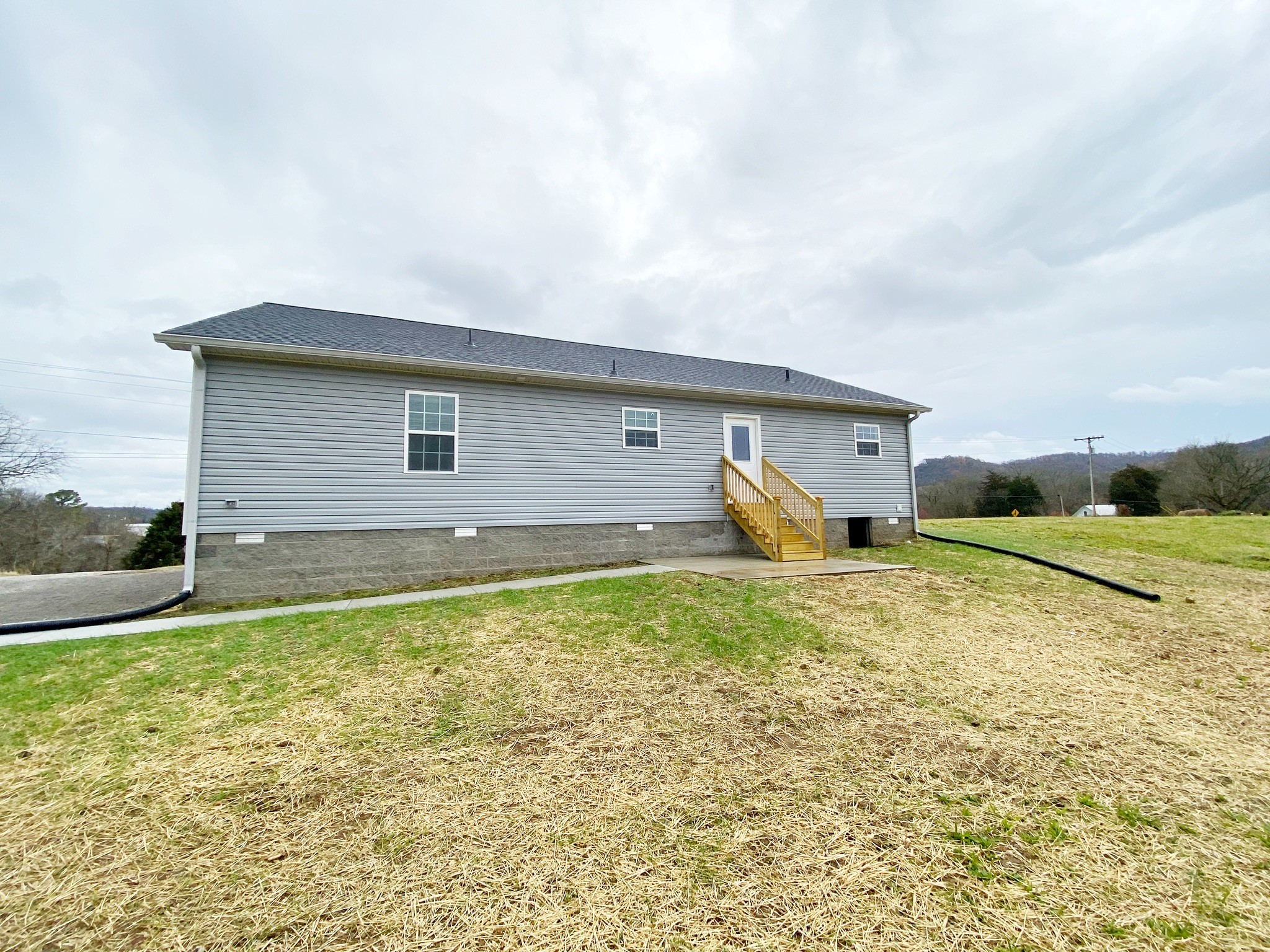 201 Hickman Road Liberty, TN 37095 - Photo 2 of 13