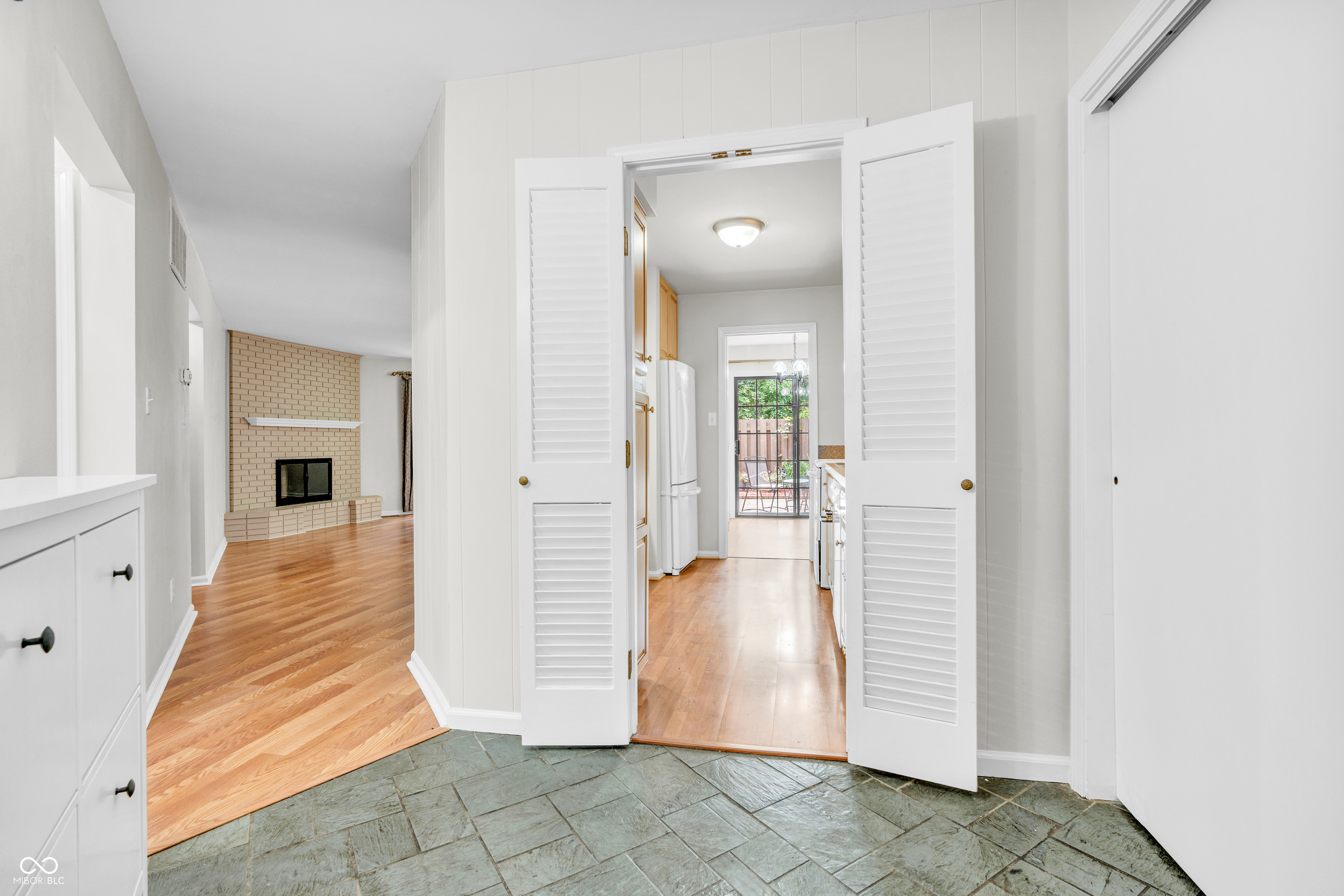 2267 Rome Drive, Unit A Indianapolis, IN 46228 - Photo 4 of 43