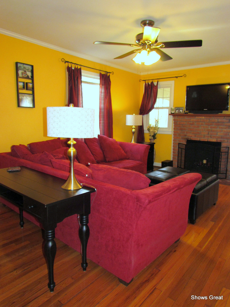 1874 Carlton Road Southwest Roanoke, VA 24015 - Photo 3 of 39 IMG_7204
