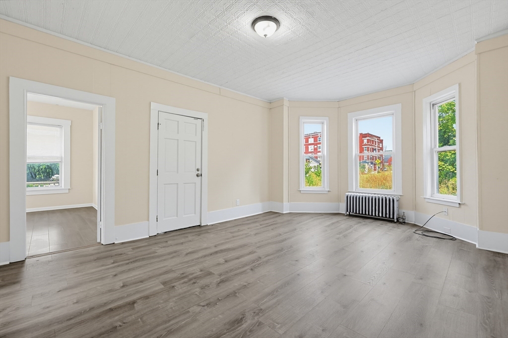 230 Pleasant Street Worcester, MA 01609 - Photo 6 of 41