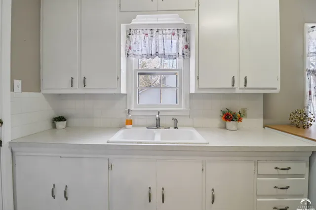 $170,000 | 2116 Kentucky Street, Lawrence, KS 66046