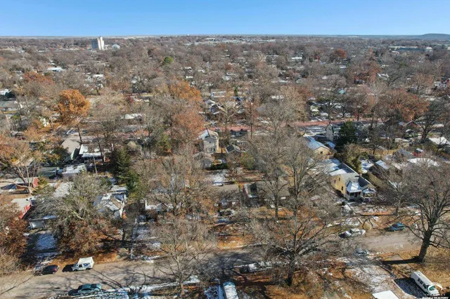 $170,000 | 2116 Kentucky Street, Lawrence, KS 66046