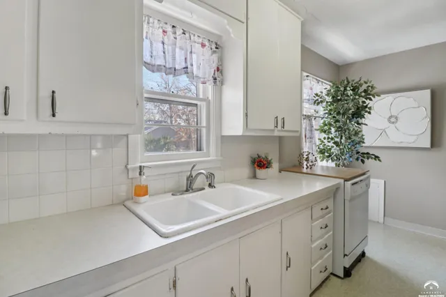 $170,000 | 2116 Kentucky Street, Lawrence, KS 66046