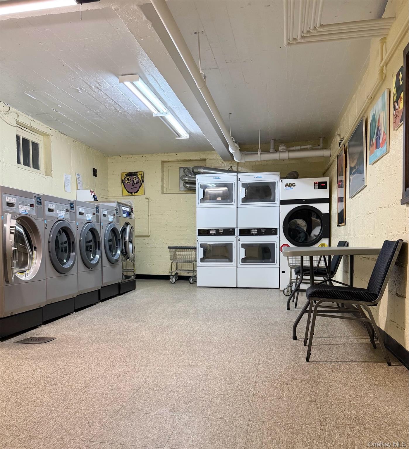 2080 Barnes Avenue, Unit 3B Bronx, NY 10462 - Photo 14 of 16 a view of a livingroom with furniture