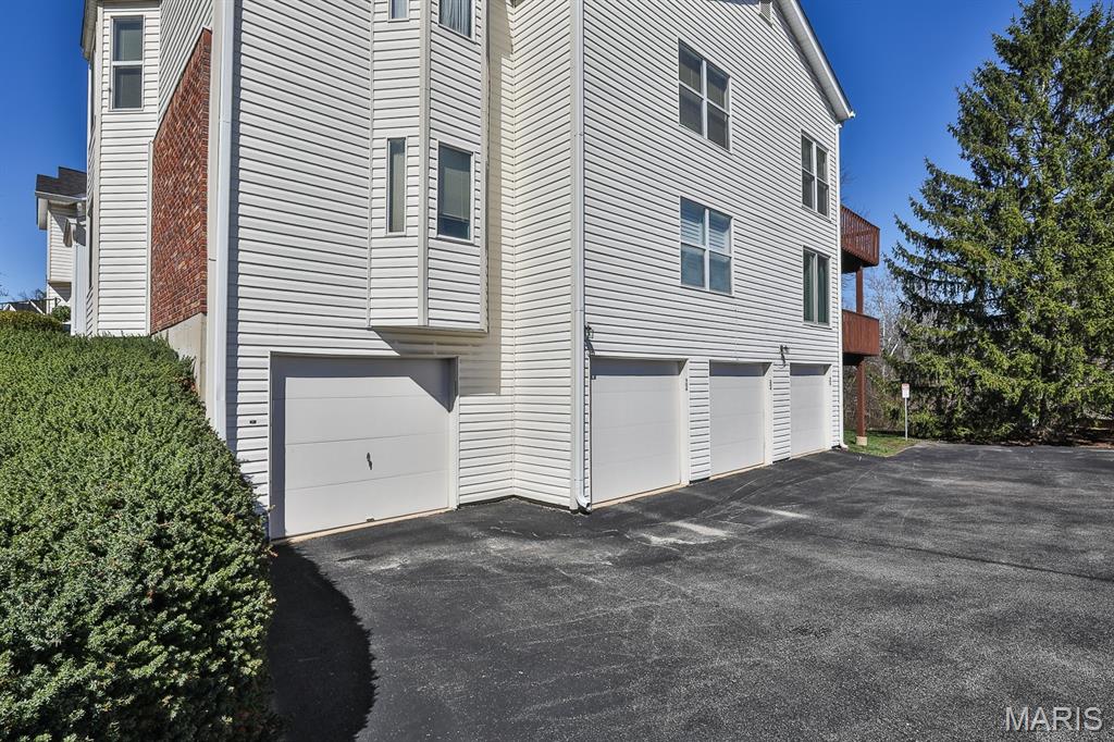 760 Woodside Trails Drive, Unit 203 Ballwin, MO 63021 - Photo 24 of 32